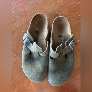 Green birkenstock boston clogs size 40